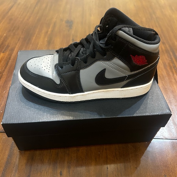 Big Kid’s Air Jordan 1 Mid - Picture 1 of 5